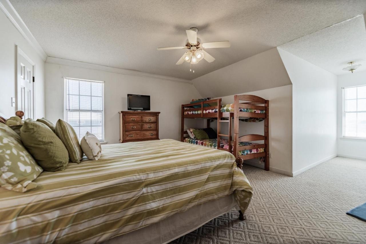 Relaxation - Large Bay Front Home Has Everything You Need For The Perfect Dauphin Island Family Holiday! Home Exterior photo